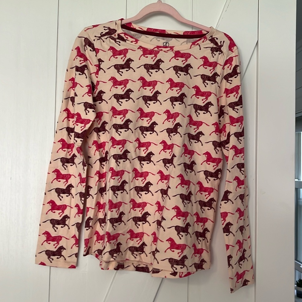 Lands End Kids size 7/8 long-sleeved horse shirt. Perfect for fall/winter!